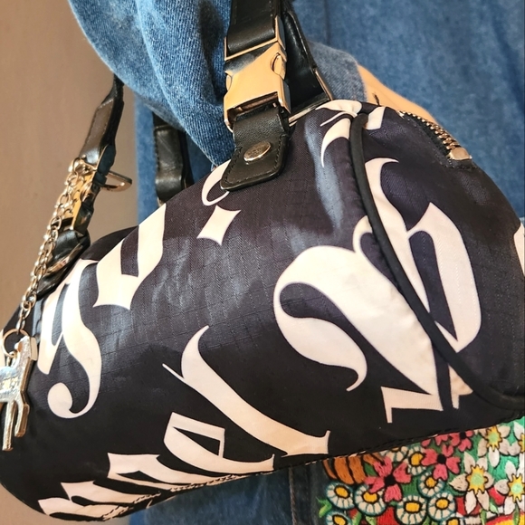 L.A.M.B. Gwen Stefani LeSPORTSac Tattoo B&W Grafitti Mini Duffle Bag EVC   9x5 - Picture 6 of 14